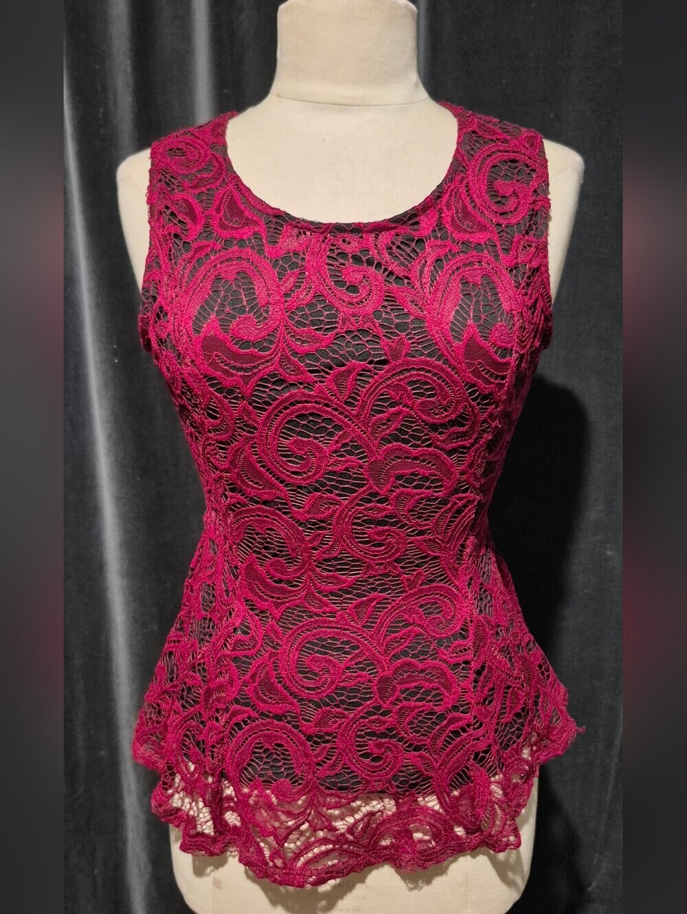 Women's Sleeveless Lace Peplum Top - Wine Pink (Box C)